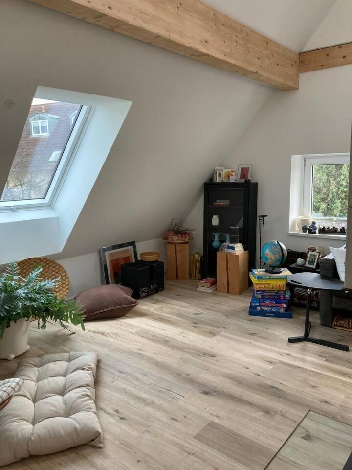 Neues Penthouse-Loft Mit Konuskarte Fuer Gratis Oepnv Apartment Ehrenkirchen Luaran gambar