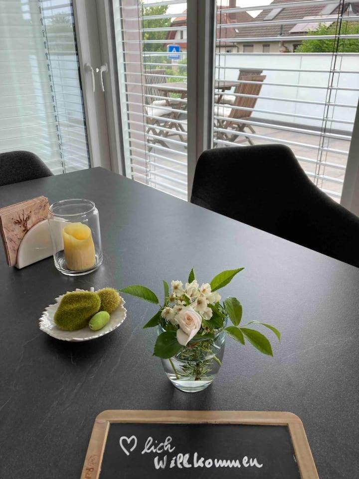 Neues Penthouse-Loft Mit Konuskarte Fuer Gratis Oepnv Apartment Ehrenkirchen Luaran gambar