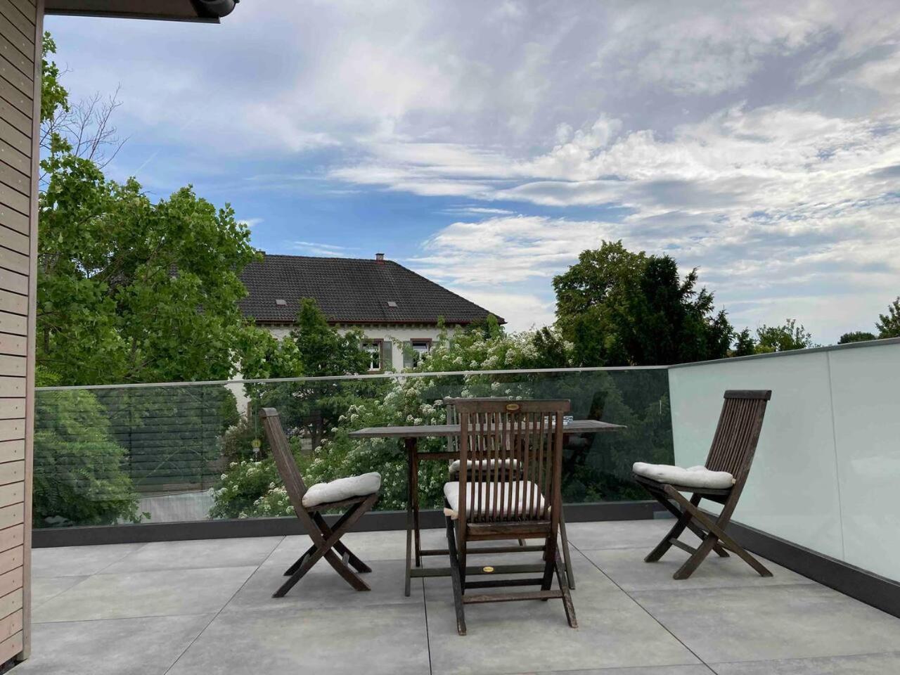 Neues Penthouse-Loft Mit Konuskarte Fuer Gratis Oepnv Apartment Ehrenkirchen Luaran gambar